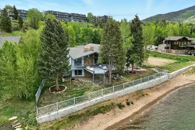 Lakefront/Sauna/Game Room/10 Min to Keystone/20 Min to Breck/Walk toAmphitheater