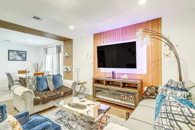 Image de Welcoming Home ~ 16 Mi to Downtown Houston!