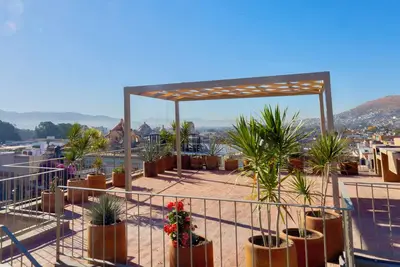 Image de Best location ever in downtown Oaxaca with views of the city, Ac, and WiFi