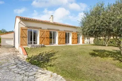 Image de Maison de Charme avec Piscine. A 2 min : rocade pour Toulouse Mer Pyrénées Océan