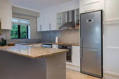 Image de Serene Family Golf Lodge on Nature Lake, in Pearl Valley Golf Estate and Spa