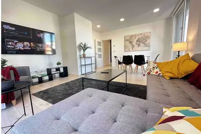 Image de Great brand new apartment with terrace and views.