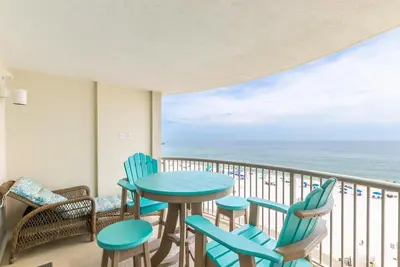 Image de 1br Beachfront condo with pools, hot tub + nearby attractions!