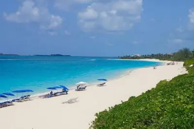 Image de Bright & Sunny 2bd condo - near Atlantis and Beach
