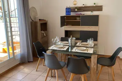 Collado Real, townhouse 6 \/8 pax, wifi pool and parking with sea views.
