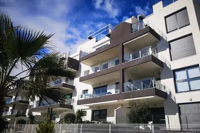 Image de Appartement penthouse à Villamartin avec vue exceptionnelle sur mer et montagnes