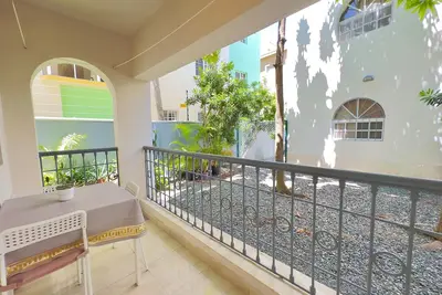 Image de Centrally located, cozy and steps from the beach