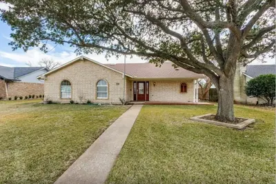 Image de Amazing Home in Morning Star Trail
