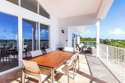 Image de Villa Keppel - Cozy 2br Villa in Long Bay with Stunning, Picture-Perfect Views