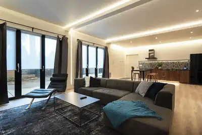 Image de Modern High End Loft  Large Central Location in wonderful Kirkland Ac