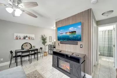 Image de Charming 2-bedroom apartment with WiFi, Ac in tranquil Pahokee King Beds