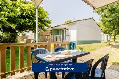 Image de 25 - Le Paon - Village vacances