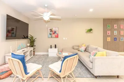 Image de Beach Bliss, 5 Min to Beach-Game Room, Parking, Ac