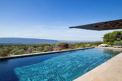 Image de Villa de haut standing - 4 chambres - piscine