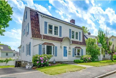 Spacious 4-bedroom, 2 bathroom house with Wifi in charming Worcester