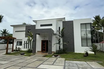 Image de Luxury 5-bdrm Crown Villa Deluxe #2 - Ocean Front - Re Green-band All-Inclusive