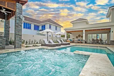 Image de Luxury 4-Bedroom Villa Park #40 - Real Estate Green-band All-Inclusive