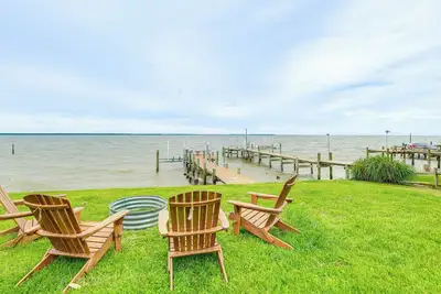 Image de Dock & Fire Pits: Hague Hideaway on the Potomac