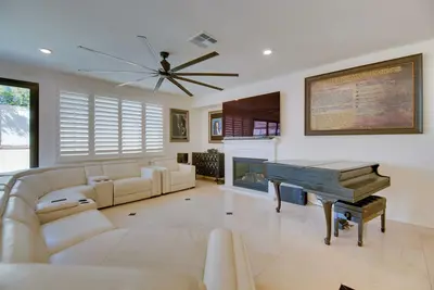 Image de Luxurious & Spacious Family Duplex in Menifee!