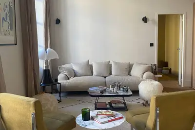 Image de Très joli appartement Jardin Public Charton