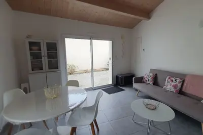 Image de La Rochelle Sud, maison avec jardin proche centre ville et plage.