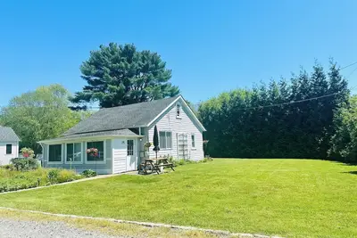 Image de Charming Coastal Escape near Wickford, Ri. \nClose to beaches and coastal charm!
