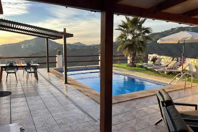 Image de Villa Espejo, Costa del Sol with lots of privacy, (heated) pool and open views