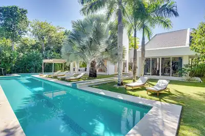 Image de Minimalistic State-of-the-Art Hacienda