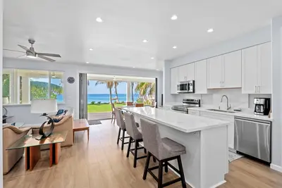 Image de Tropical Oceanfront Paradise