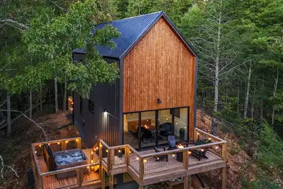 Image de Private Modern Mountain Cabin | Hot Tub & Fire Pit