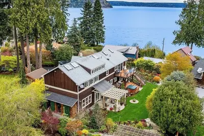 Image de Water/Mt Views, Hot Tub, Firepit