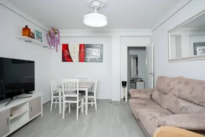 Image de Maison de Vacances 'Piso En La Oliva Bien Comunicado' avec Balcon, Wi-Fi et Climatisation