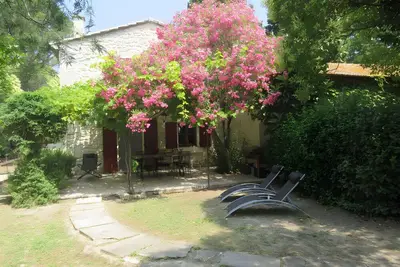 Image de Maison provençale au cœur de la nature, proche d’Arles et des Baux-de-Provence