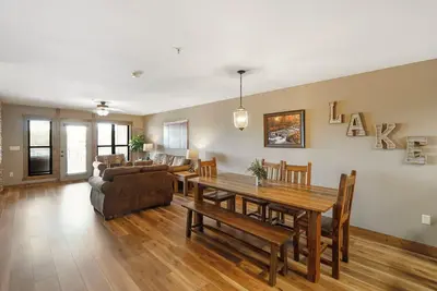 Image de Lake Resort Condo • Sleeps 8 • Pools & Trails