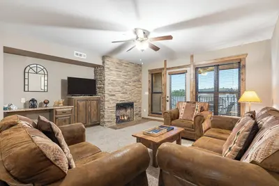 Image de 1 Bed, sleeps 6, Lake Access, Swim, Fish, Kayak