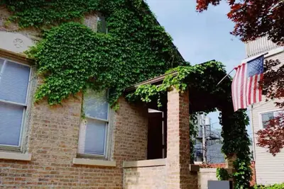 Image de Charming 3-bedroom house in marvelous Ukrainian village Chicago