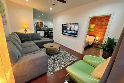 Image de 115#201-Spacious 3-bedroom apartment with WiFi, Ac in charming Dubuque