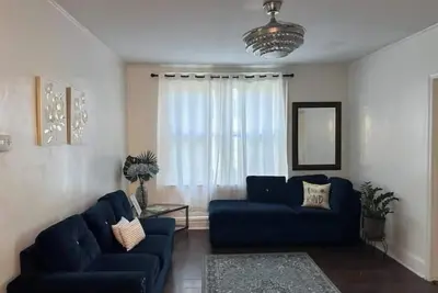 Image de Spacious 3-bedroom apartment near the airport and Nyc!