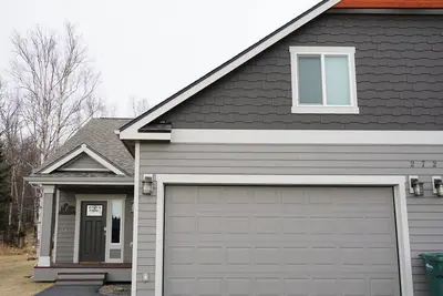 Image de Spacious 3-bedroom 1 loft duplex minutes from the heart of Wasilla