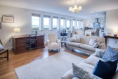 Image de Ty Seren - 2 Bedroom Apt - Bayview Oxwich
