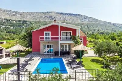Image de Maison pour la famille avec la piscine Srinjine, Split (K-23950)
