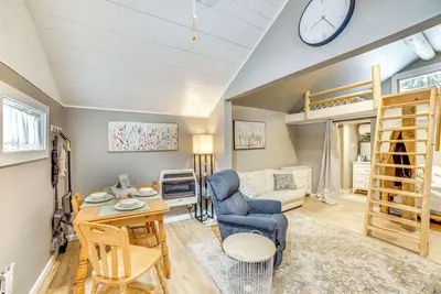 Image de Riverfront Big Rapids Cabin w/ Fire Pit!