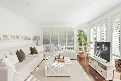 Image de Villa Sole- just moments from the coastline, perfect for a couples’ getaway.