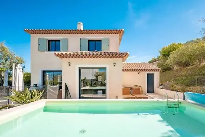 Image de Charmante villa classée 3 etoiles de 110m2 avec piscine 20' de la mer au calme