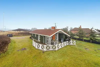 Charming holiday home close to the North Sea and Søndervig center.