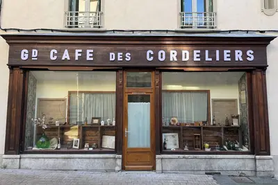 Image de Le Grand Café - BedinShop - centre historique