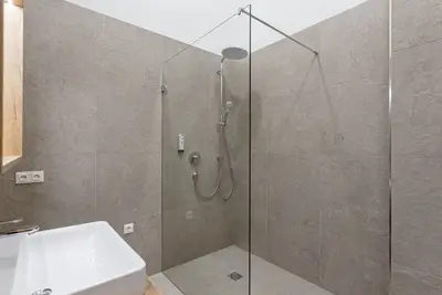 Image de Confortable appartement pour 6 personnes avec piscine, Wifi, Tv, terrasse et parking