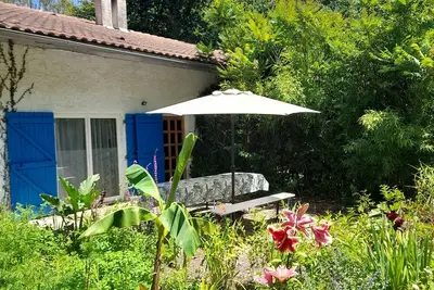 Image de 2 vacation apartments, each with 75 square meters on 4000 square meters of fenced property.