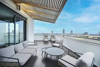Modern 2 Br Duplex Penthouse with Sea View by HolyGuest