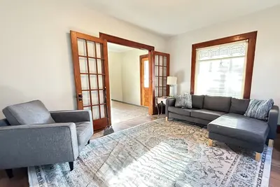 Image de Newly renovated 4-bedroom Two bathroom house minutes from All-Star Village